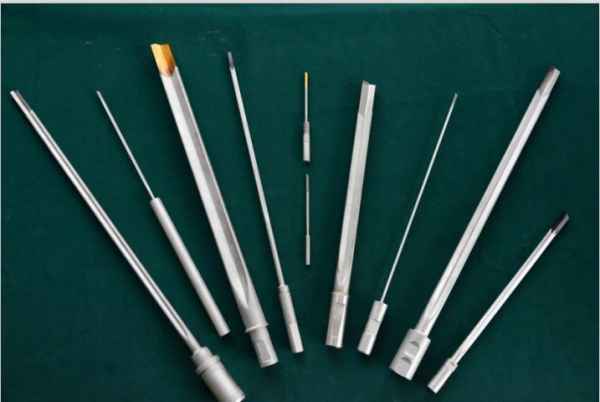 立式深孔鉆所用刀具有哪些，有什么特點和區(qū)別